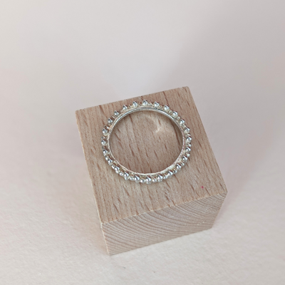 Bague trois perles Agnès de Verneuil - sélectionnée pour vous par Aymée