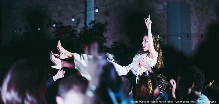 Danser jusqu'au bout de la nuit avec ses chaussures de mariée 