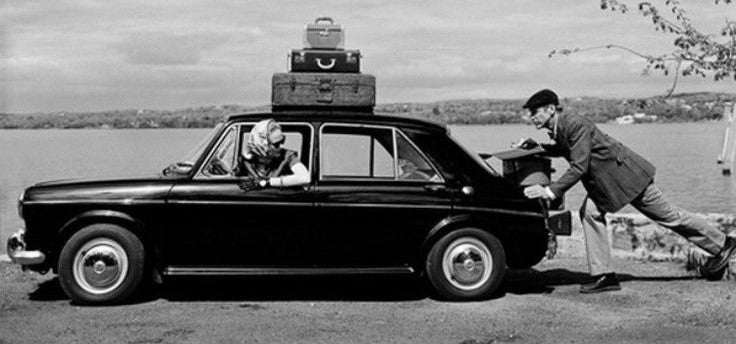 Voyager peut être une expérience plus agréable avec les bons accessoires.  Voici six incontournables pour un voyage serein et élégant. La pochette passeport Aymée est l'un de ces indispensables.