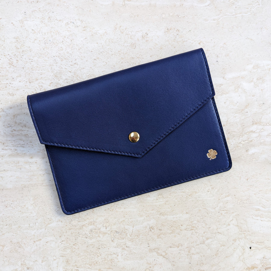 Pochette Passeport Lou bleu violet & trèfle doré