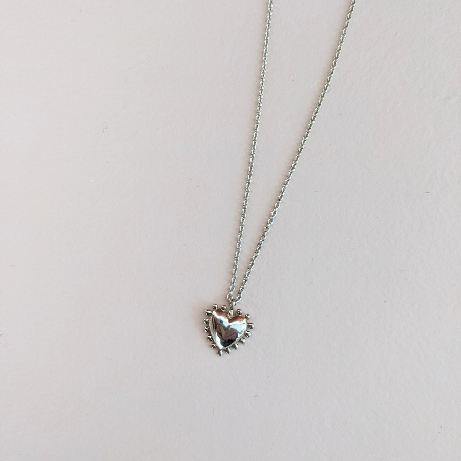 Collier grand coeur perlé argent Agnès de Verneuil - sélectionné pour vous par Aymée