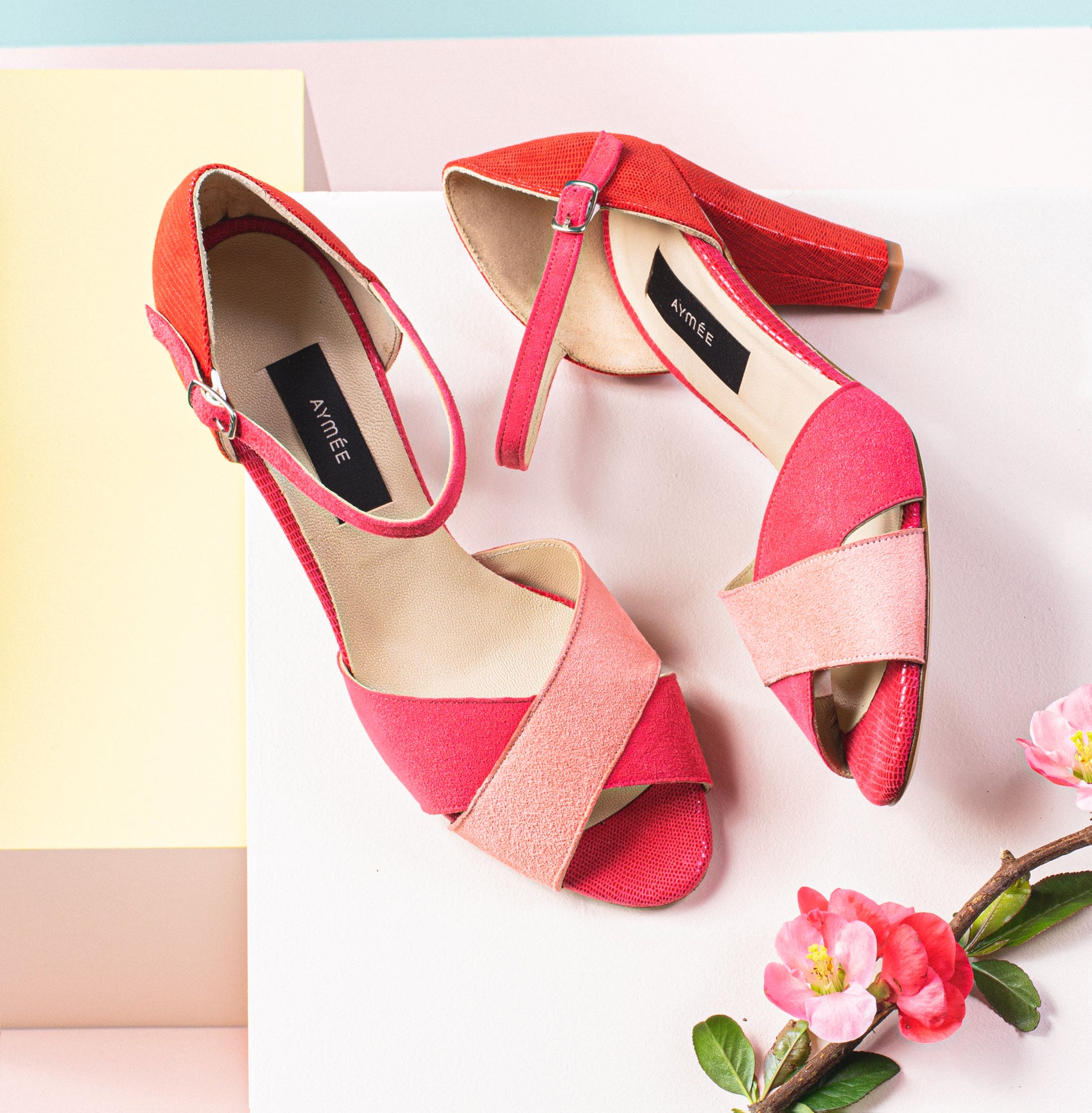 Sandales de couleur corail pour femmes - Avarca Compostelle Daim Java Sandales de couleur corail pour femmes - Avarca Compostelle Daim Java